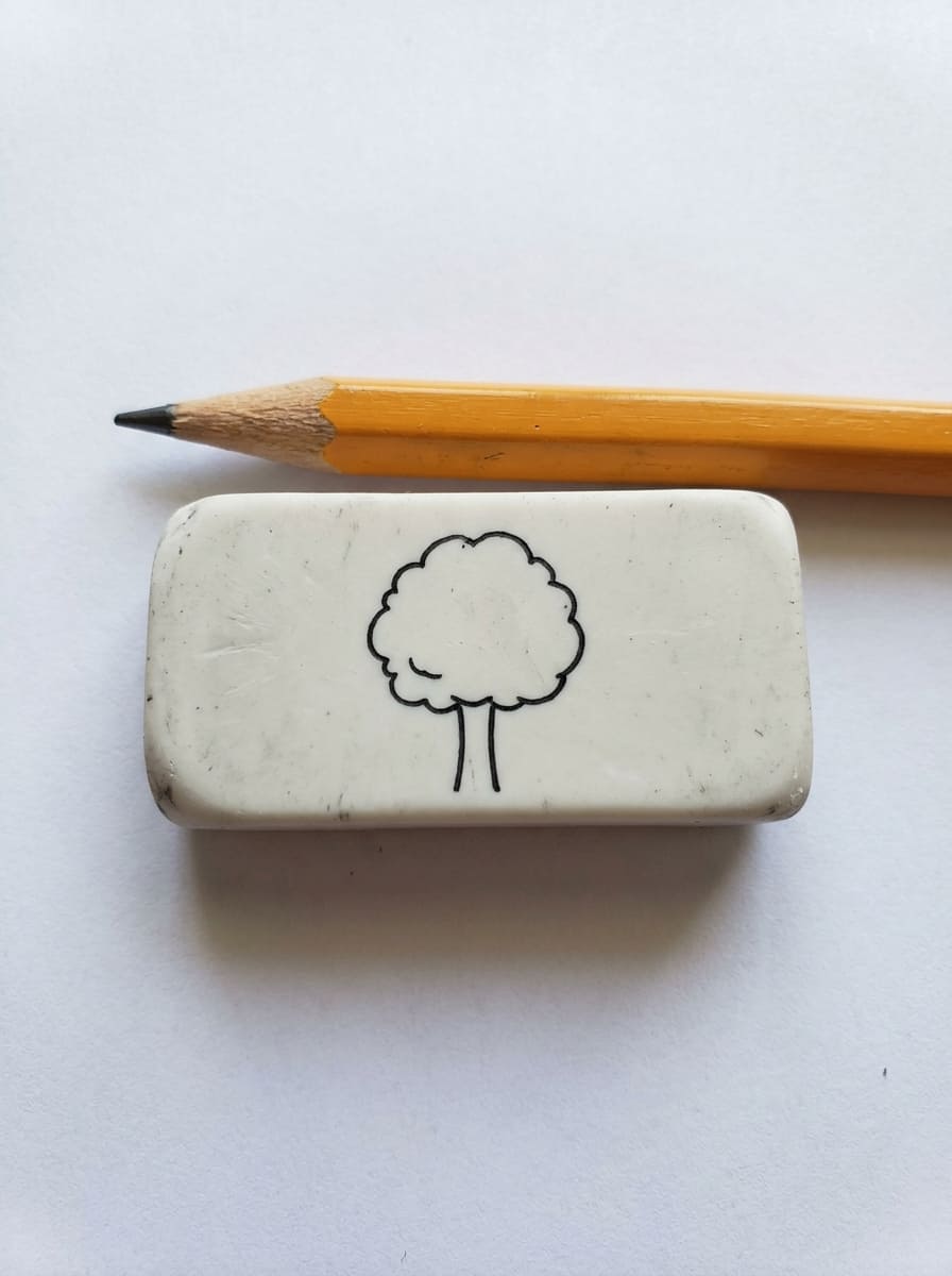 Tree_drawn_on_eraser_drawing_idea