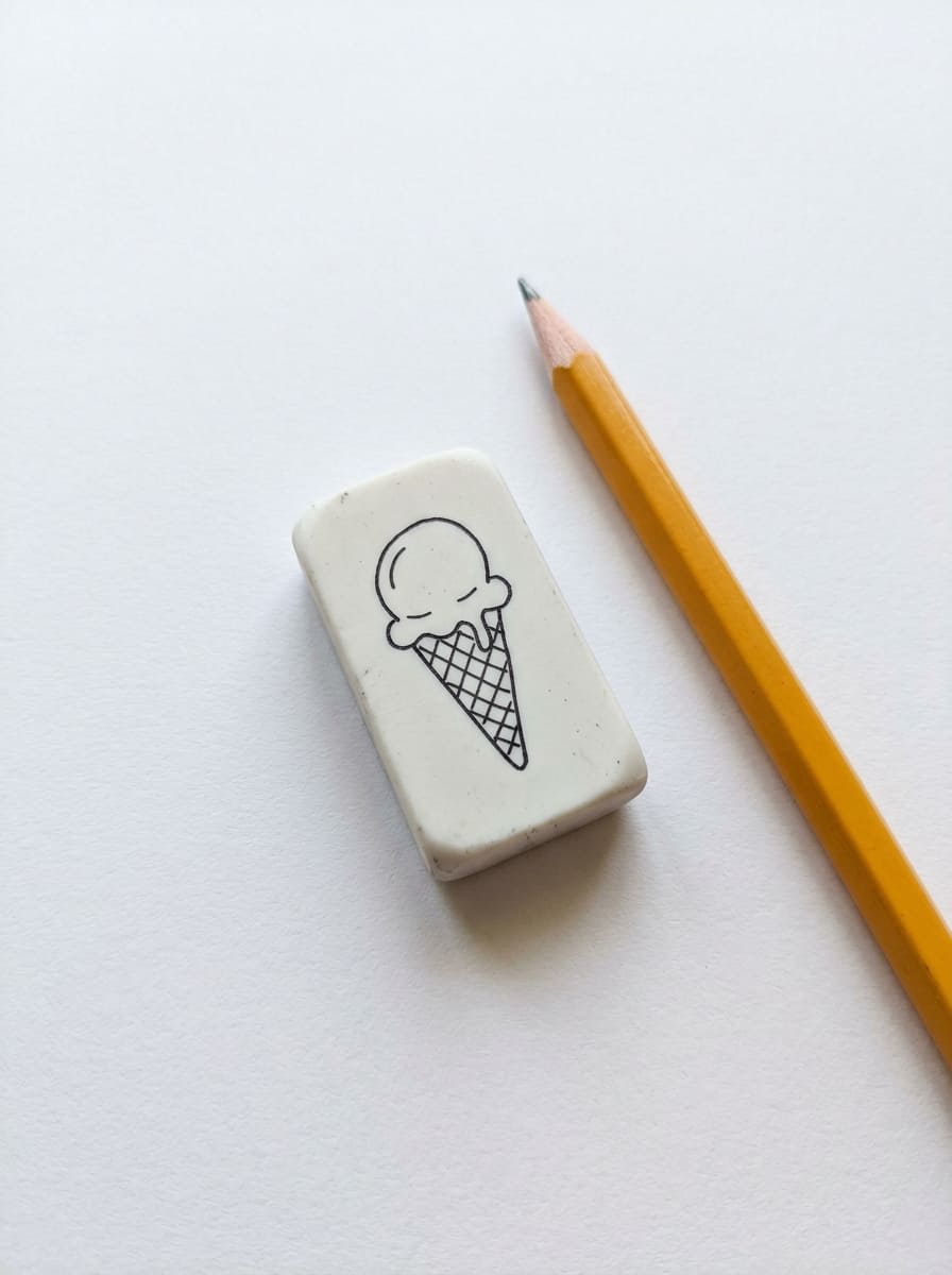 Ice_cream_cone_on_eraser_drawing_idea